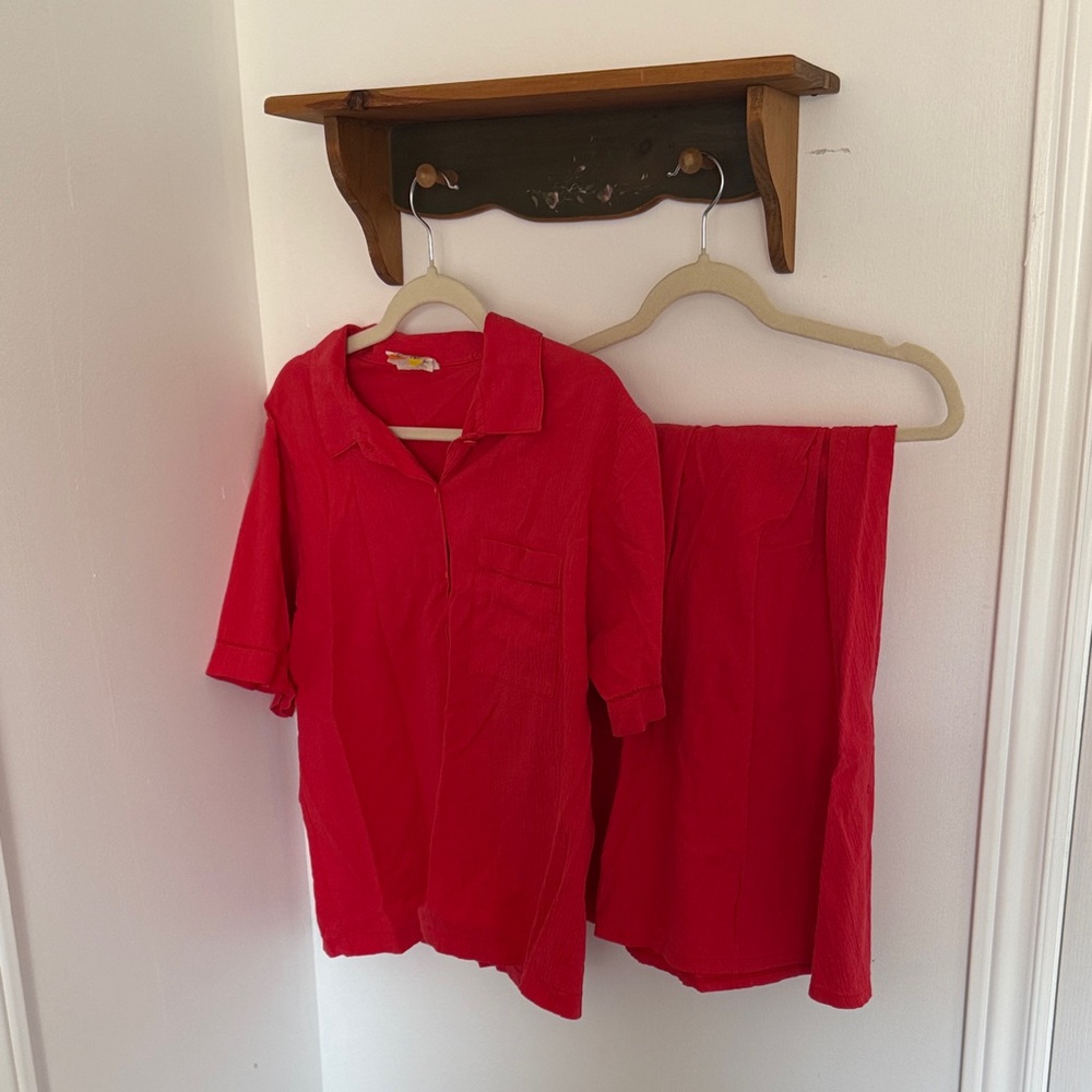 Vintage Red Midi Skirt with Classic Charm